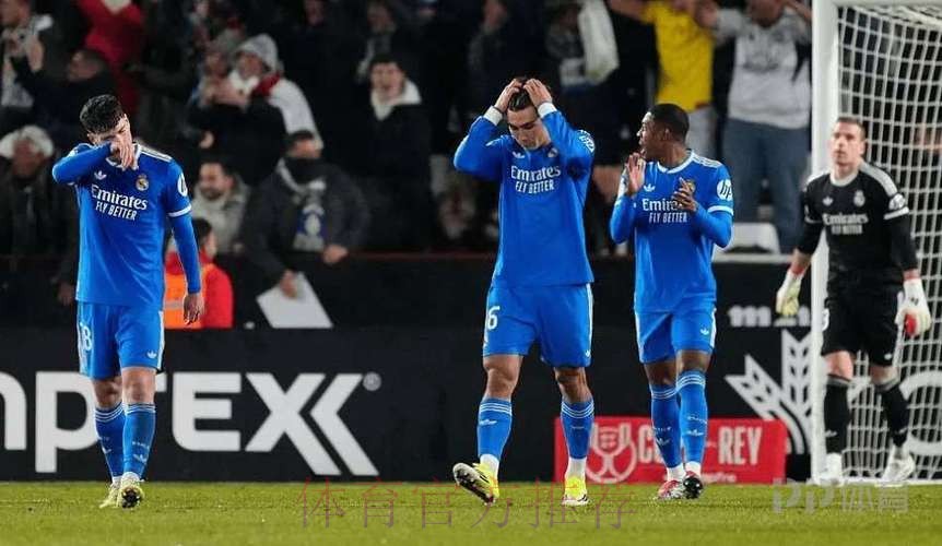 记者:皇马更衣室保持团结 屏蔽外界的噪音 记者:皇马更衣室保持团结 屏蔽外界的噪音